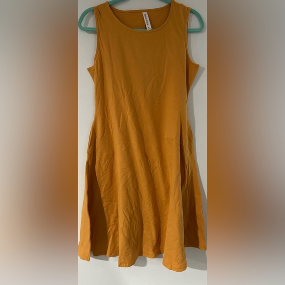 No Sleeve Midi Dress with Hidden Pockets - Picture 2 of 4